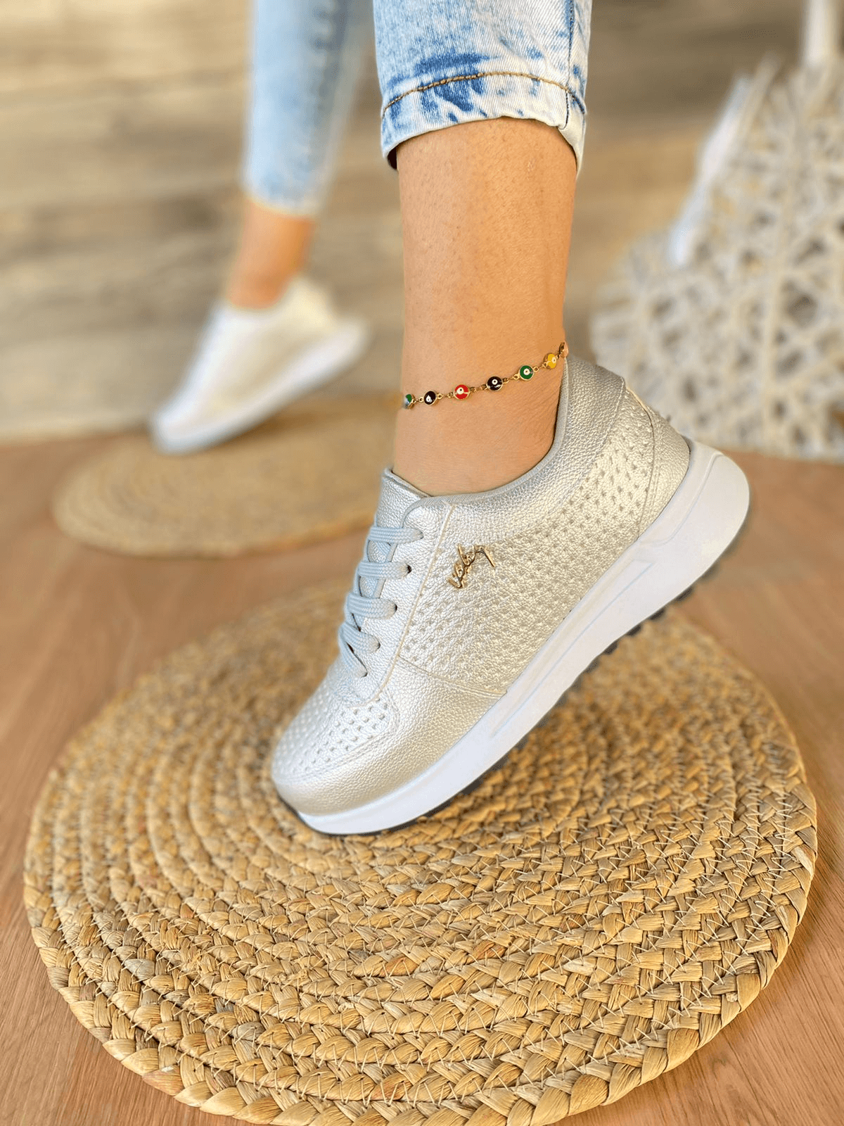 Veles Casual + Tractor
