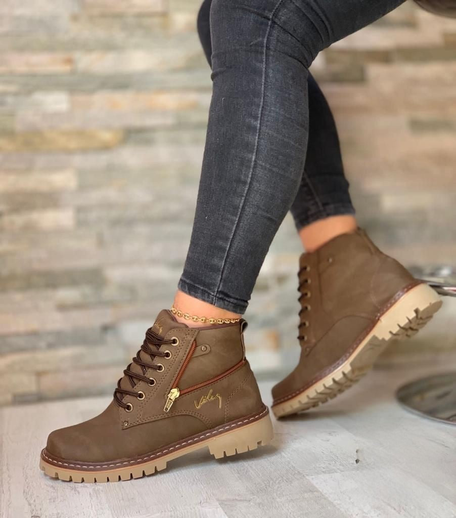 CUERO PREMIUM VÉLEZ 5 AÑOS DE GARANTIA