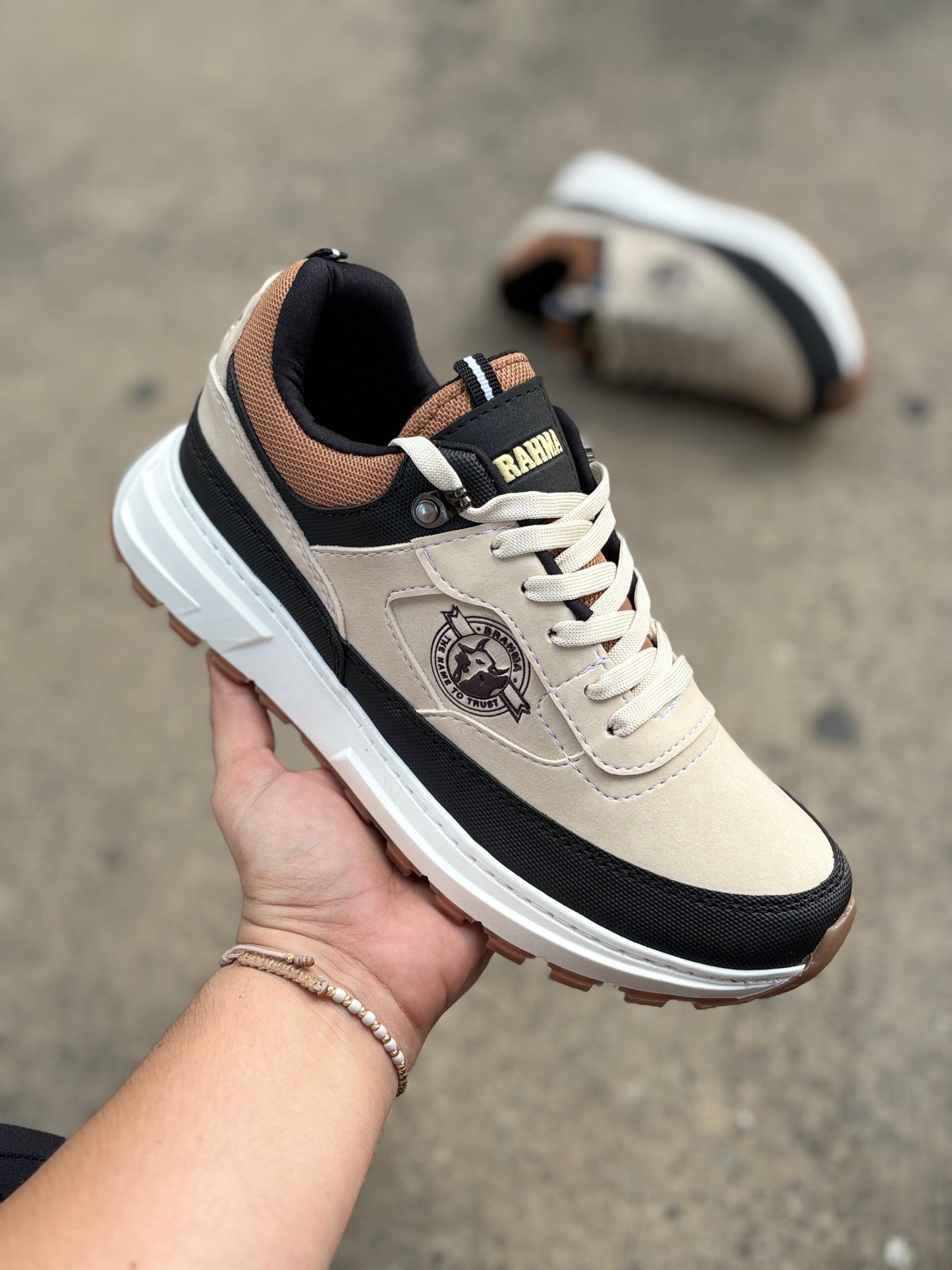 ZAPATOS BHAMA - ESTILO, COMODIDA Y RESISTENCIA + 1 PAR DE MEDIAS GRATIS!