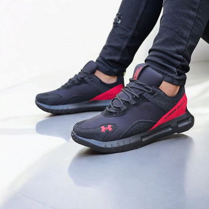 Zapatos Under Armour +¡Regalo de 3 Pares de Medias Gratis!